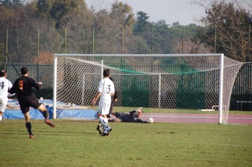 ma il portiere del Marino para in tuffo